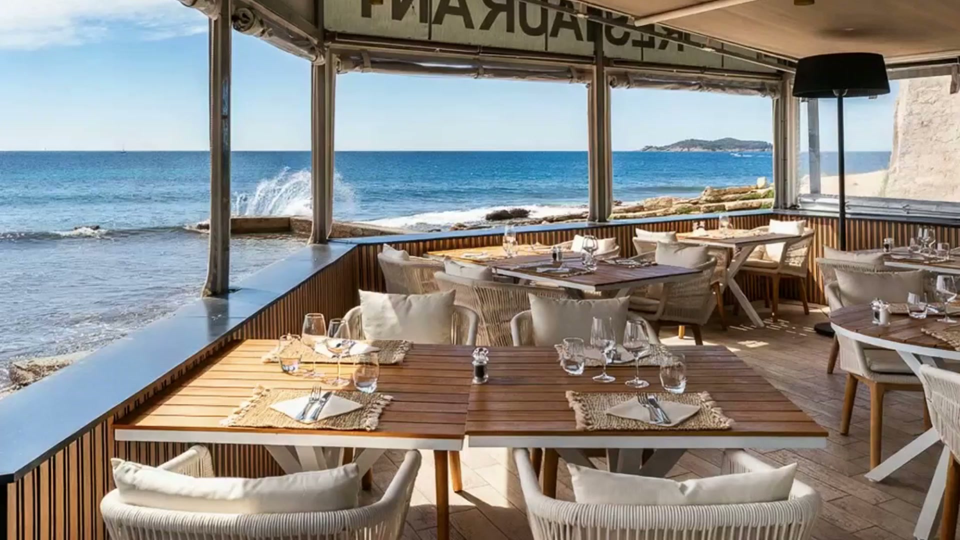 Restaurant le Saint Jean background